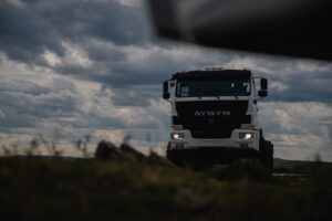 WhatsApp Image 2025 09 19 at 22.21.32 2 Киселев Вячеслав, бренд - дизайнер: логотипы, фирменный стиль, сайты